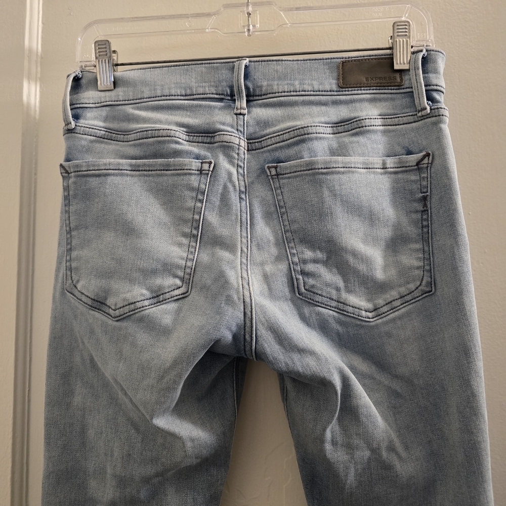 Mid Rise Skinny Jean - Picture 2 of 6